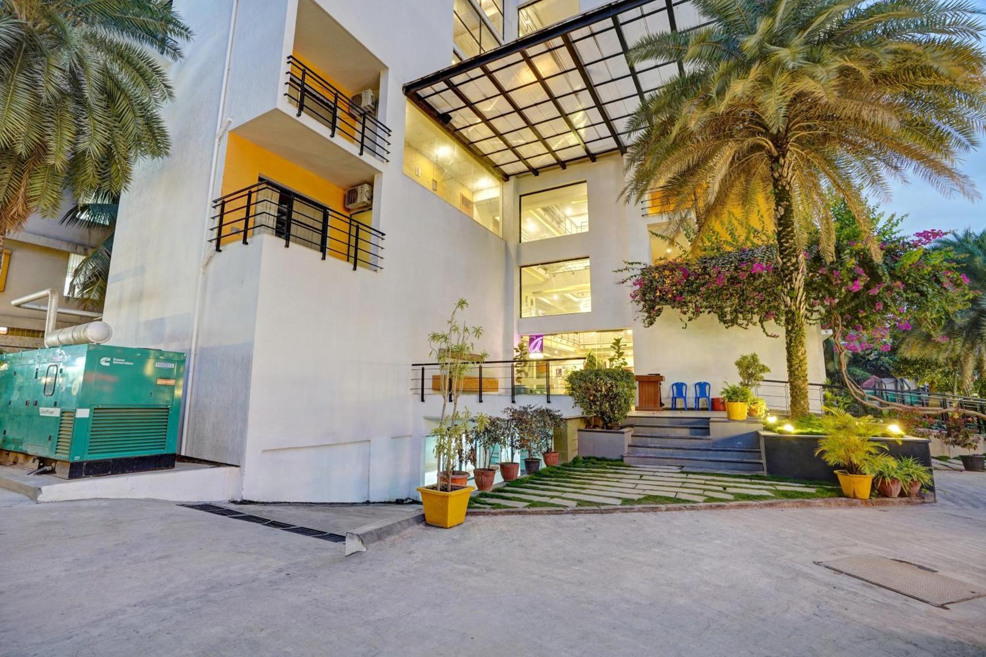 Astra Hotels & Suites - Marathalli Bangalore Buitenkant foto
