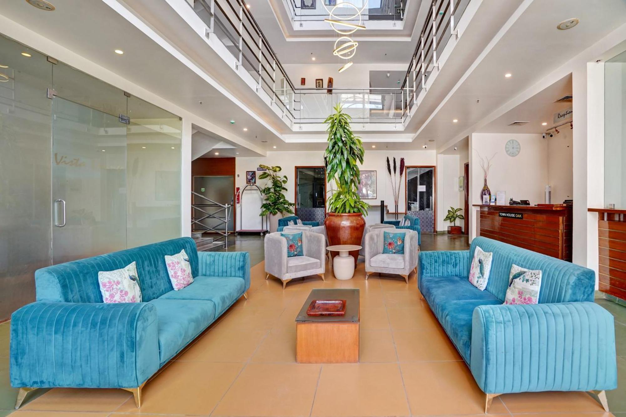 Astra Hotels & Suites - Marathalli Bangalore Buitenkant foto