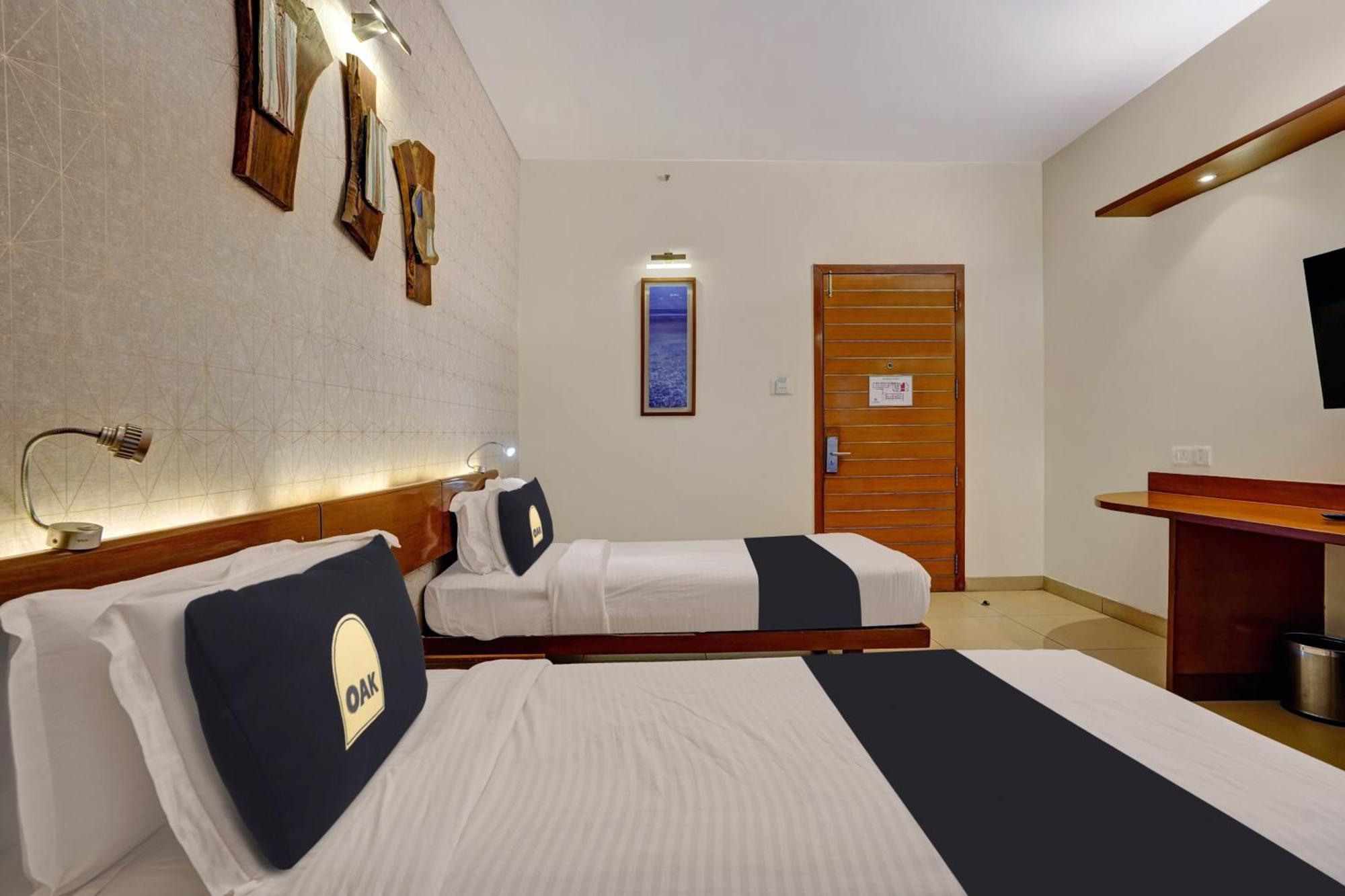 Astra Hotels & Suites - Marathalli Bangalore Buitenkant foto