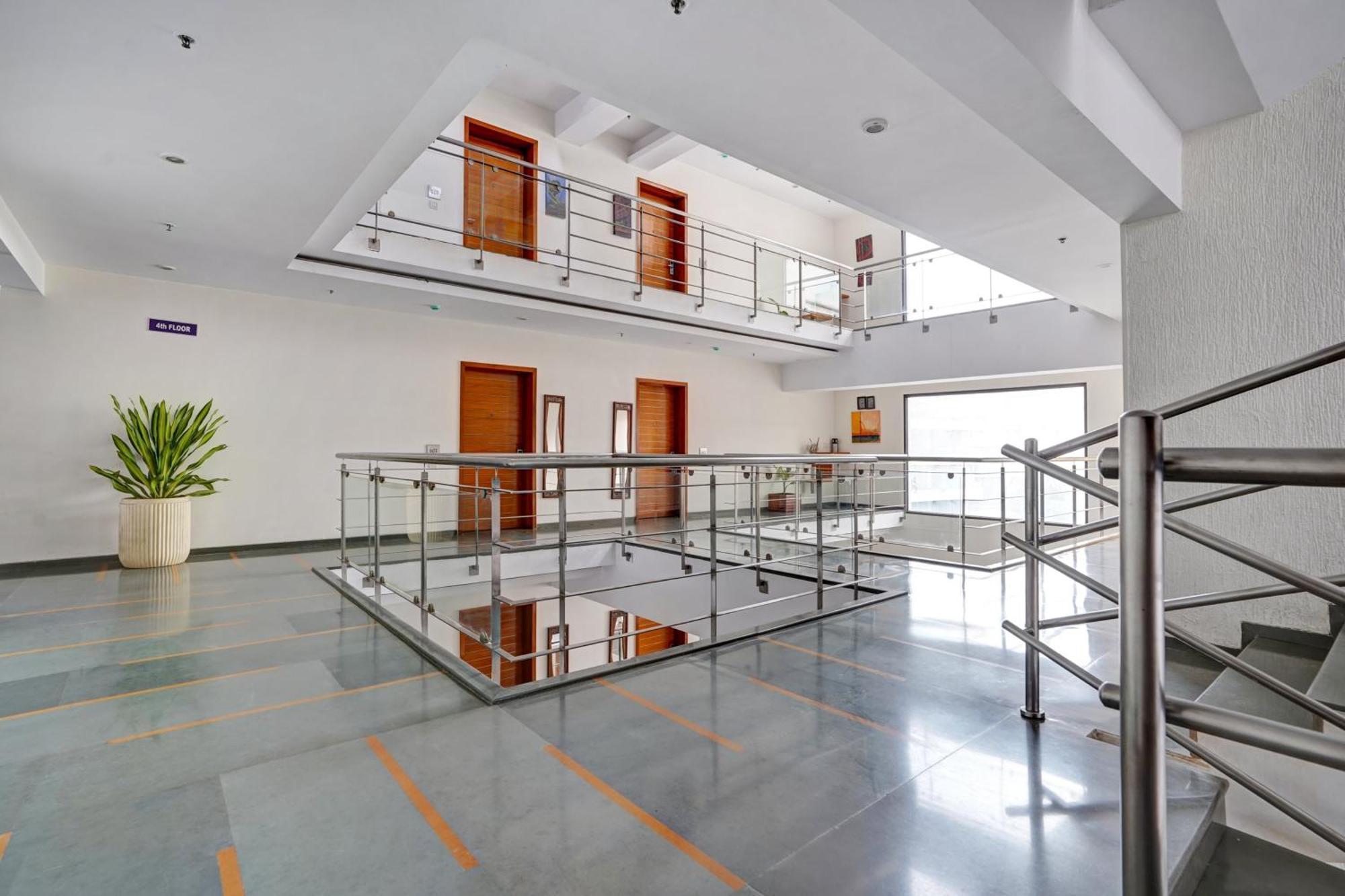 Astra Hotels & Suites - Marathalli Bangalore Buitenkant foto