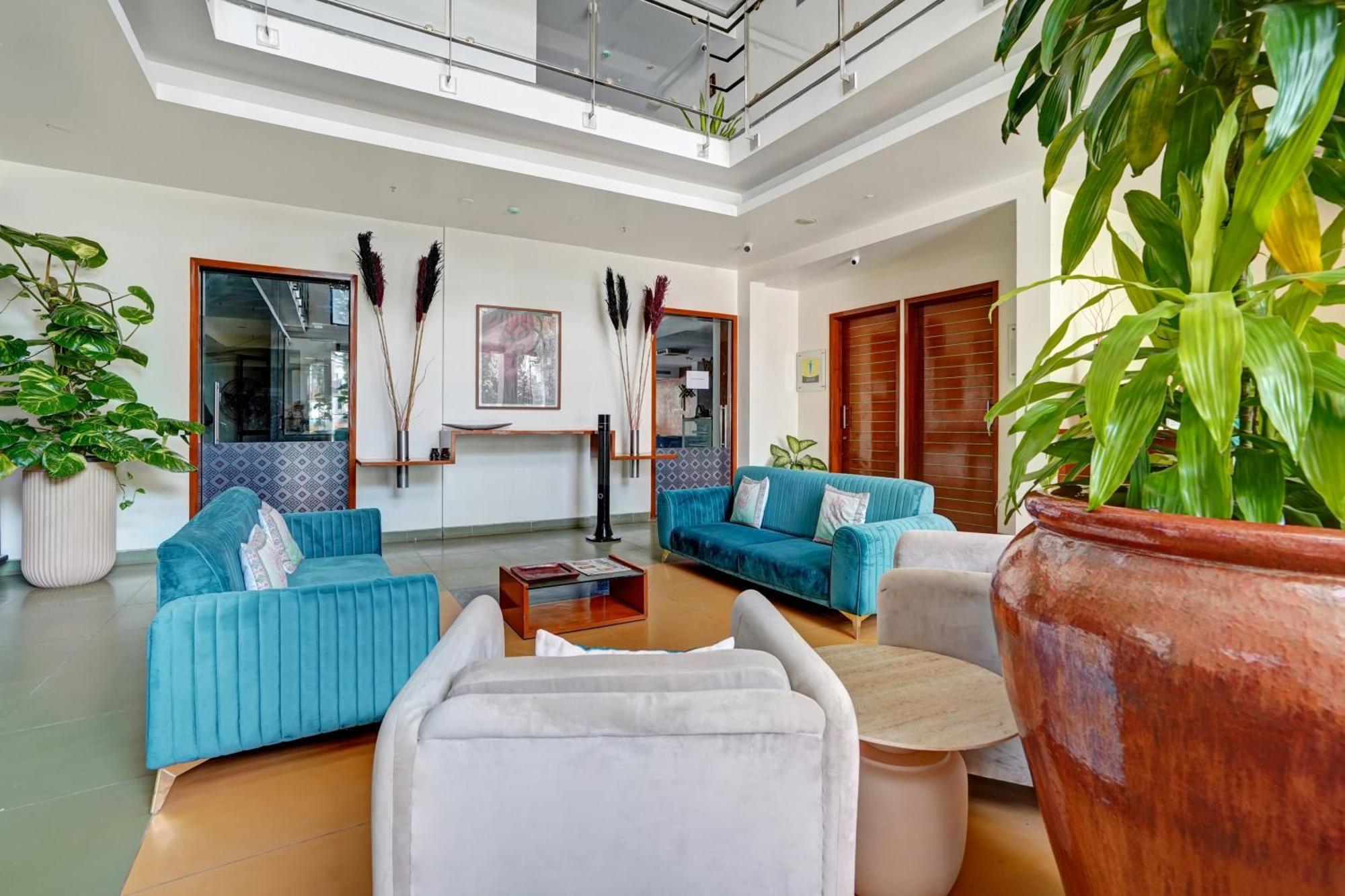 Astra Hotels & Suites - Marathalli Bangalore Buitenkant foto